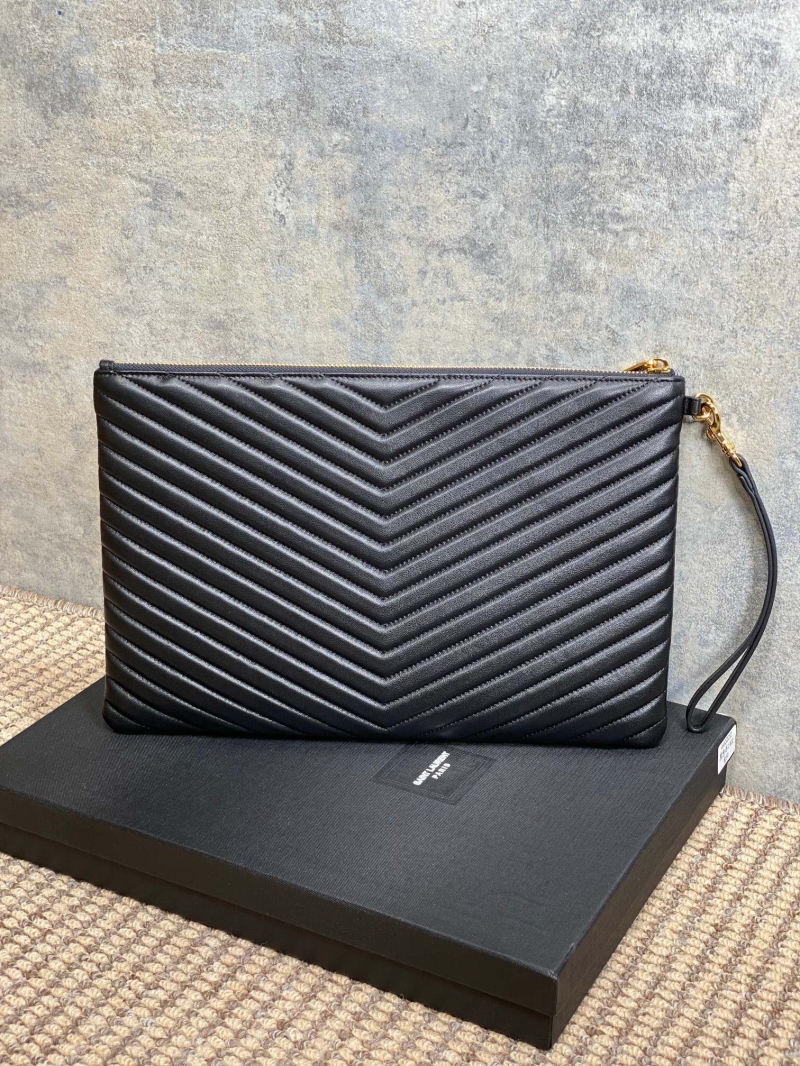 Y51 clutch bags